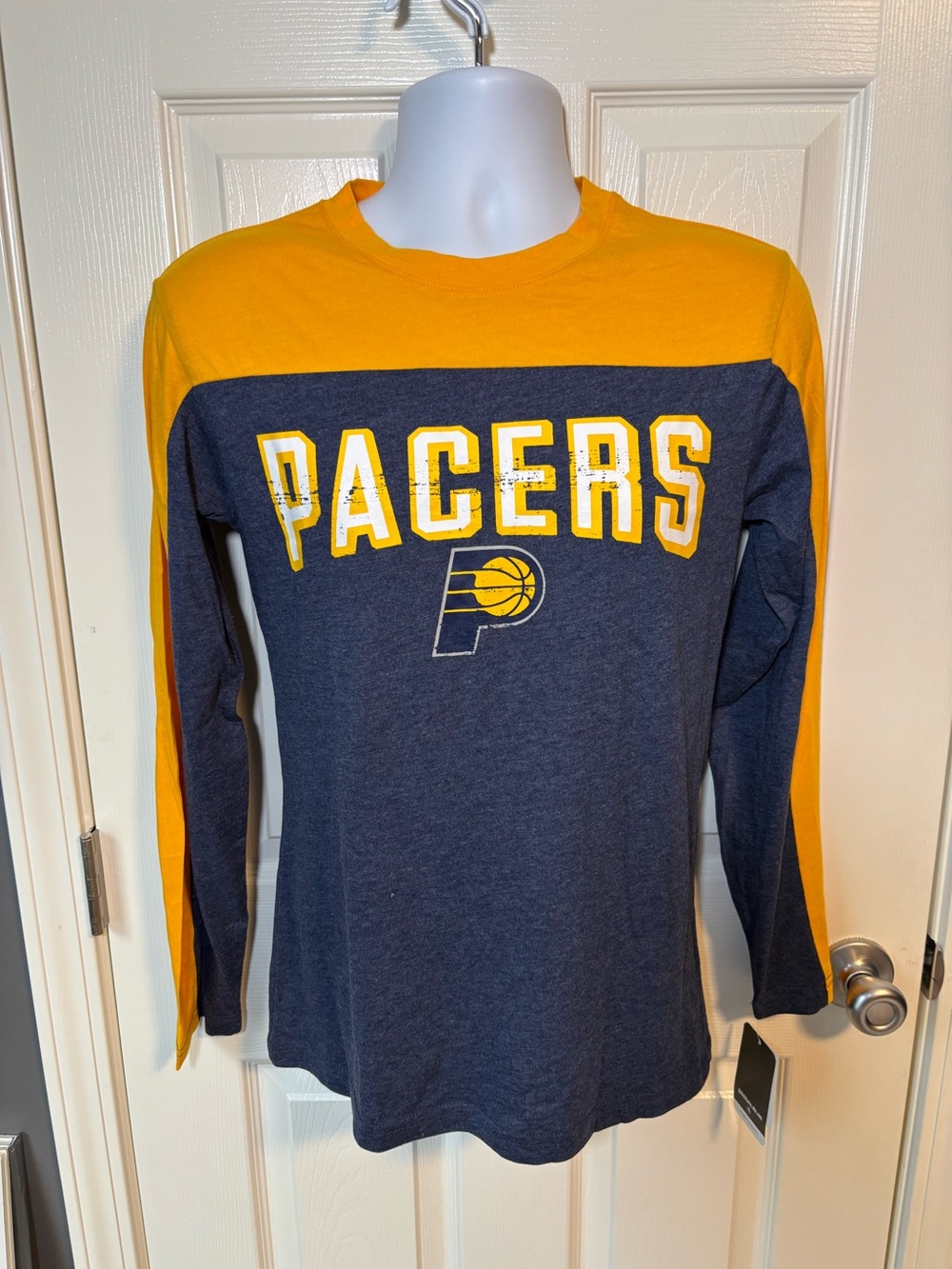 NBA Indiana Pacers long sleeve shirt with yellow/navy blue size S NWT